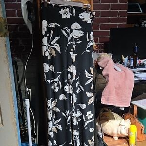 While Mark~Black Floral High Waste Wide-Leg Pants